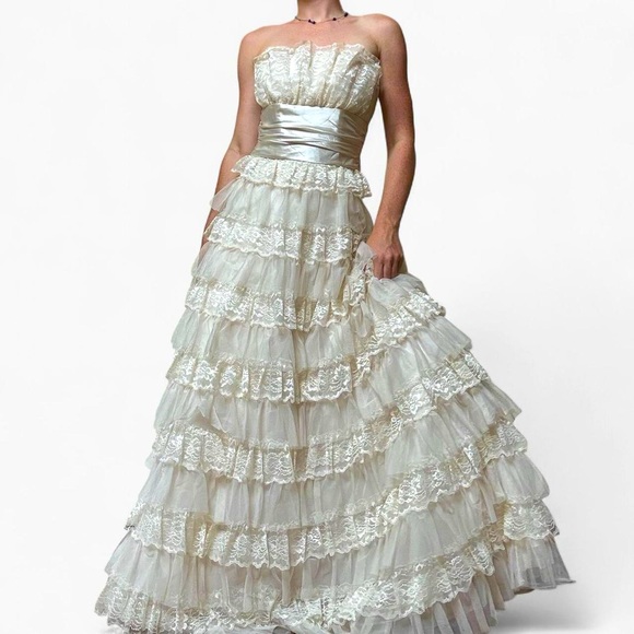 Masquerade lace Satin strapless Gown - Picture 1 of 8